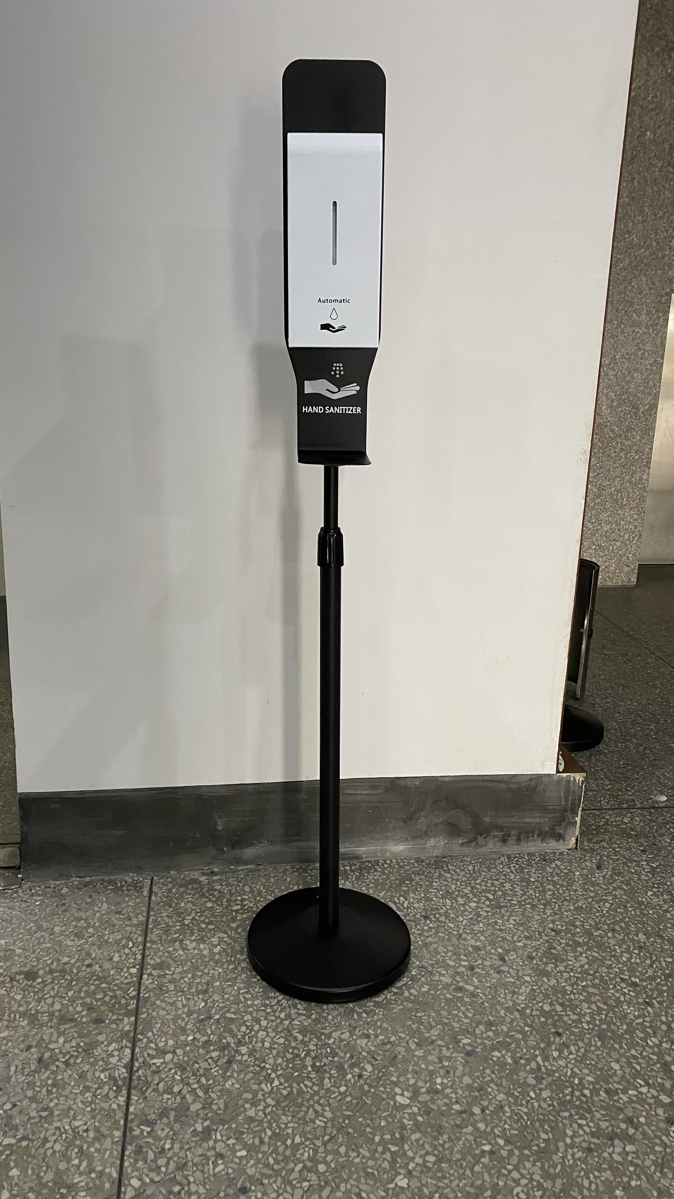 Auto Hand Sanitizing Station Indoor Floor Standing Hand Sanitizing Dispenser with 1500ML